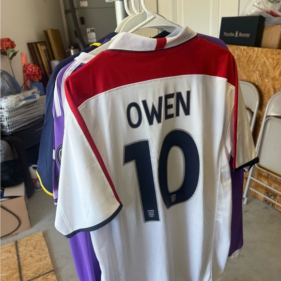 Retro and 2025 Jerseys!! - Picture 2 of 16